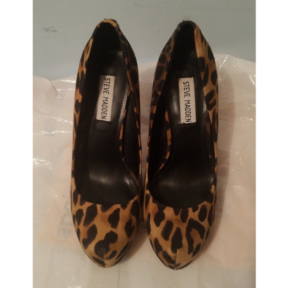 STEVE MADDEN Leopard Print Heels Size 7 - Picture 4 of 8
